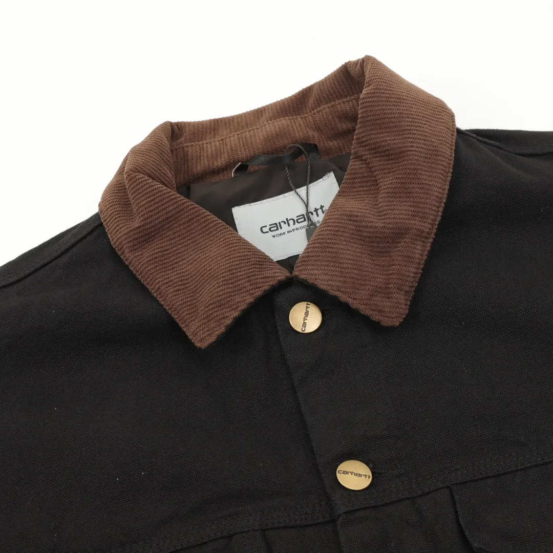 CARHART Workwear Jacket, Couple Style, Really Handsome, Great Color, Fabric Made of High-Gram Quality Pure Cotton Canvas, The Overall Condition is Excellent After Washing, All Small Details Are Very Top-notch, It is one of the hottest workwear brands in recent times, Its Classic Degree is indescribable in the hearts of many American workwear players. The washed smell is very heavy, and the upper body is very comfortable to wear. SIZE: S-XL